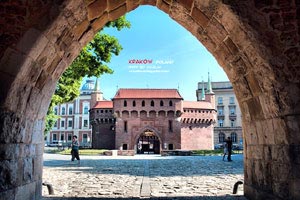 巴黎圣日耳曼锋线犀利，多场胜利进一步巩固领先